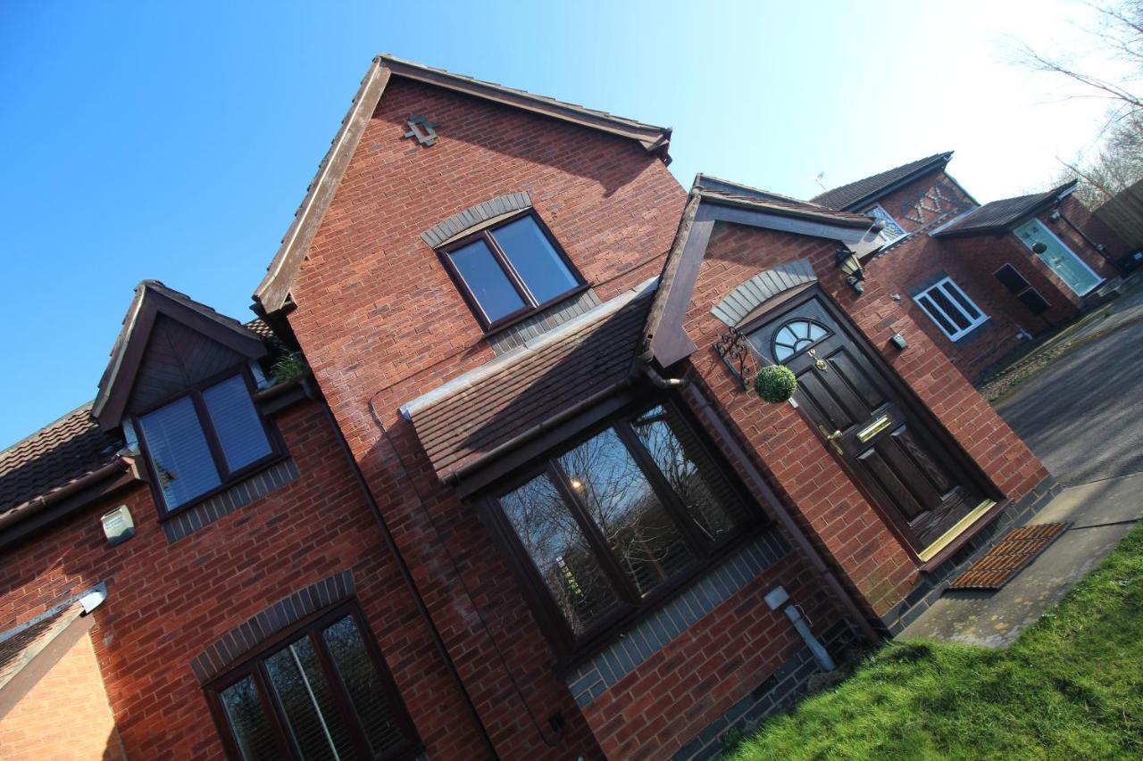 The Barwoods - Modern Spacious Home In Chester - Parking Zewnętrze zdjęcie