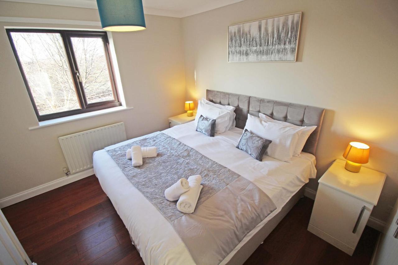The Barwoods - Modern Spacious Home In Chester - Parking Zewnętrze zdjęcie